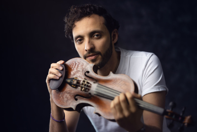 Juan Braceras, Violine; Foto von Alejandro Gomez Juan Braceras, Violine; Foto von Alejandro Gomez