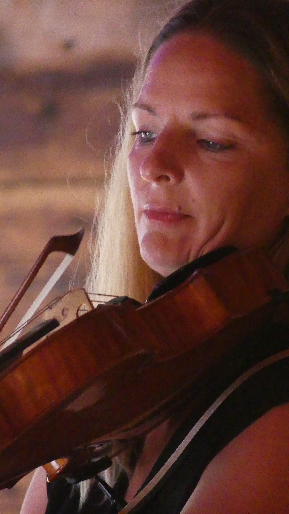 Fruehlingsstrahlen_Ivona Krapikaite_Solo_2_by_T_Tralmer.jpg